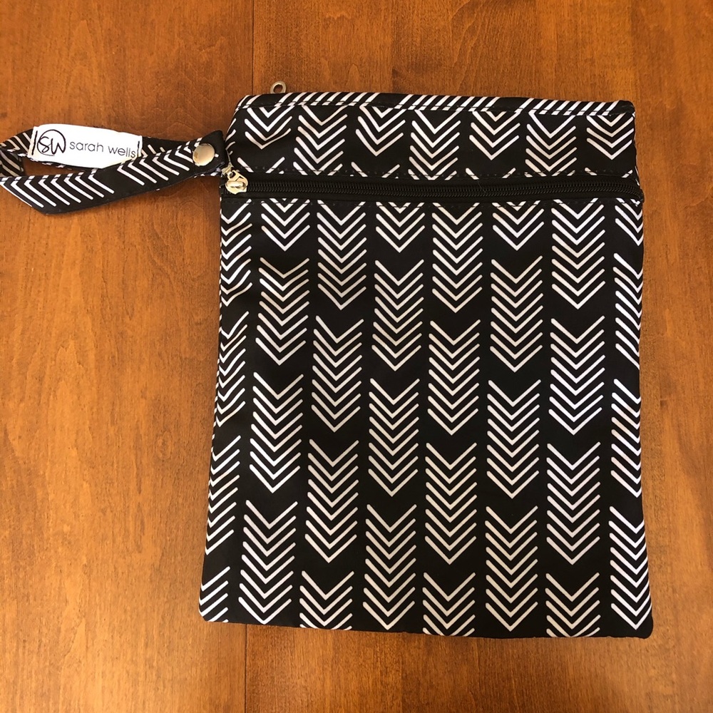 Sarah Wells Wet/ Dry Nursing pump bag